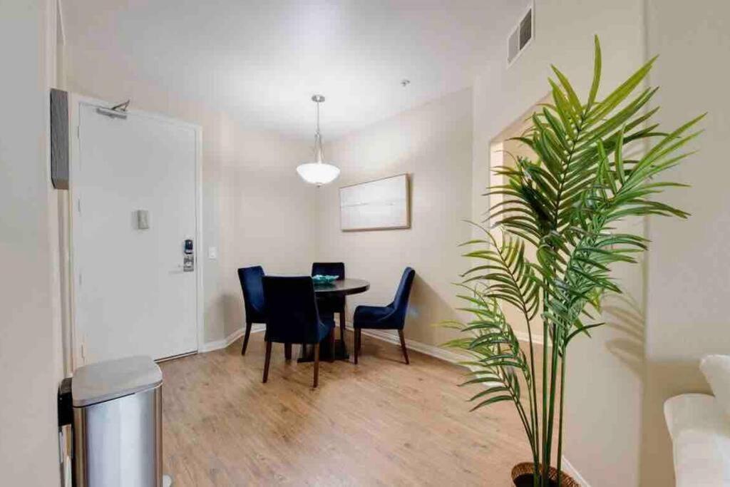 The Nest A Spacious 1 Bedroom Apartment With A Pool View لوس أنجلوس المظهر الخارجي الصورة
